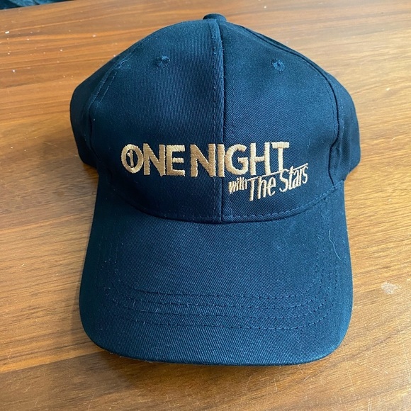 One Night With The Stars Wigs and Wishes Hat - Picture 1 of 4